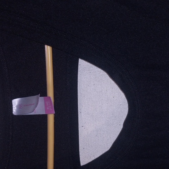 No Boundaries open back LOVE tank - Picture 4 of 5